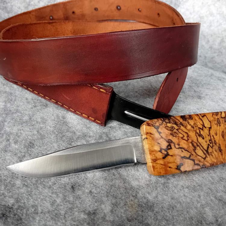 Couteau fabriqué par Paulo Simoes