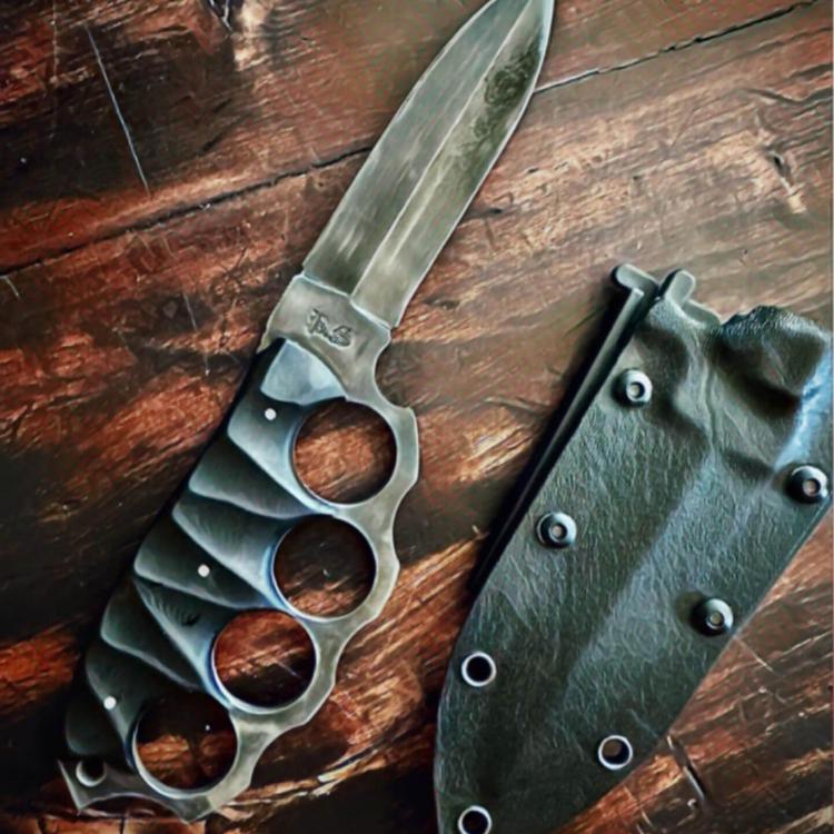 Couteau fabriqué par Paulo Simoes