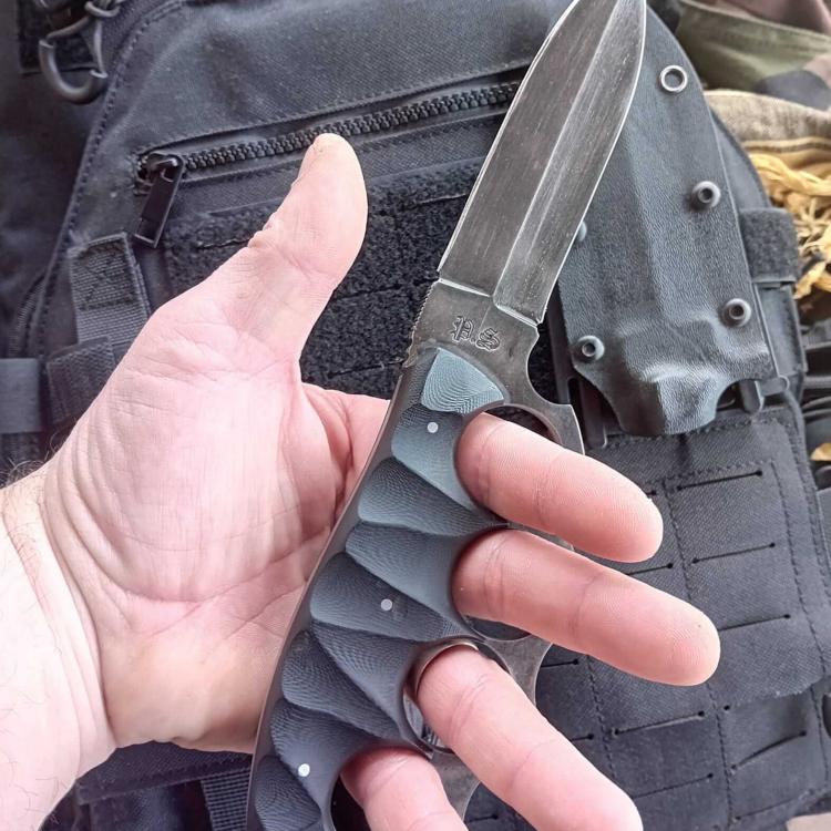 Couteau fabriqué par Paulo Simoes